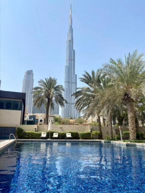 Lux Burj Khalifa views 2BR iconic heart of DUBAI direct views THE BEST LOCATION Dubai Mall Boulevard